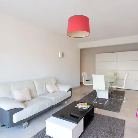 Helios Furnished Flat Appartement